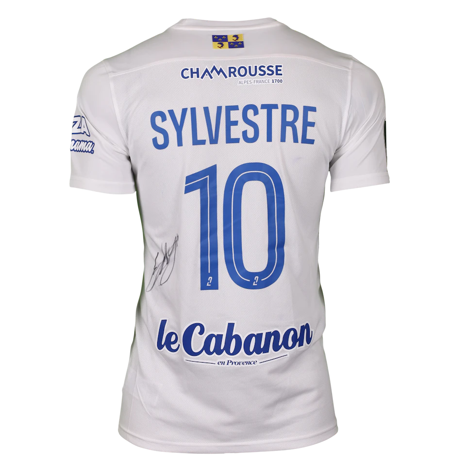 来自Grenoble Foot 38的Eddy Sylvestre球衣