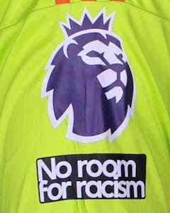 Steven Benda Fulham shirt