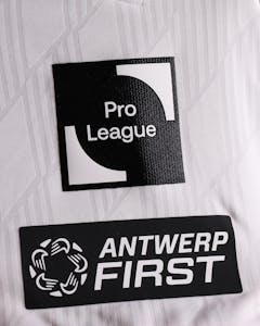 Royal Antwerp FC 팀의 Andreas Verstraeten 셔츠