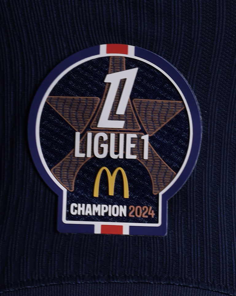 Nuno Mendes Paris Saint-Germain shirt