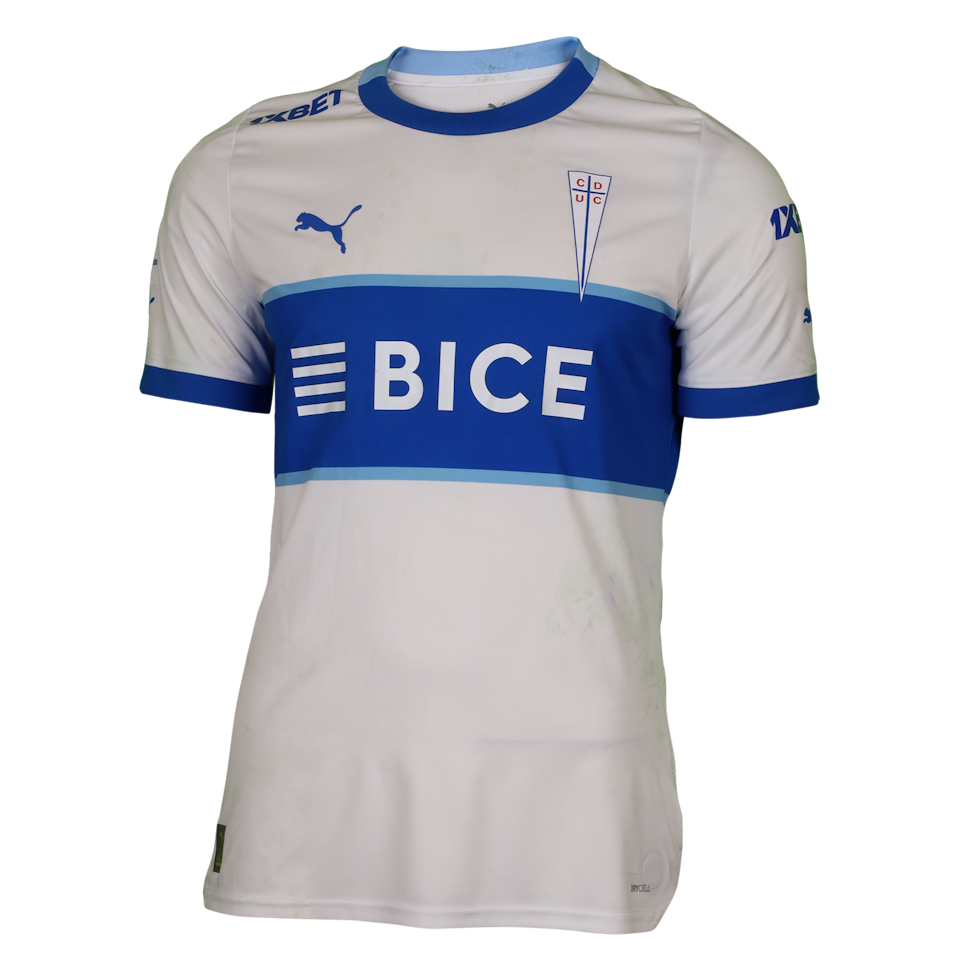 Eugenio Esteban Mena Reveco Universidad Católica shirt