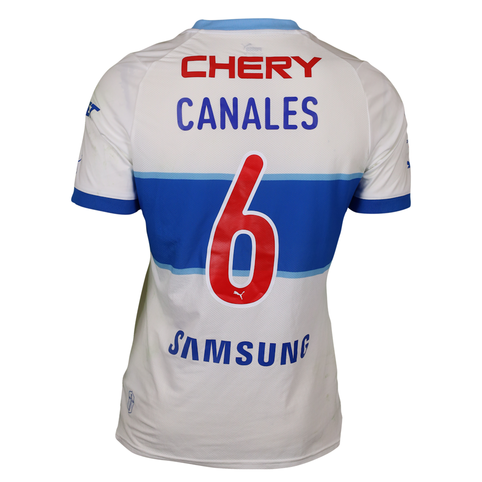 A. Canales Universidad Católica shirt