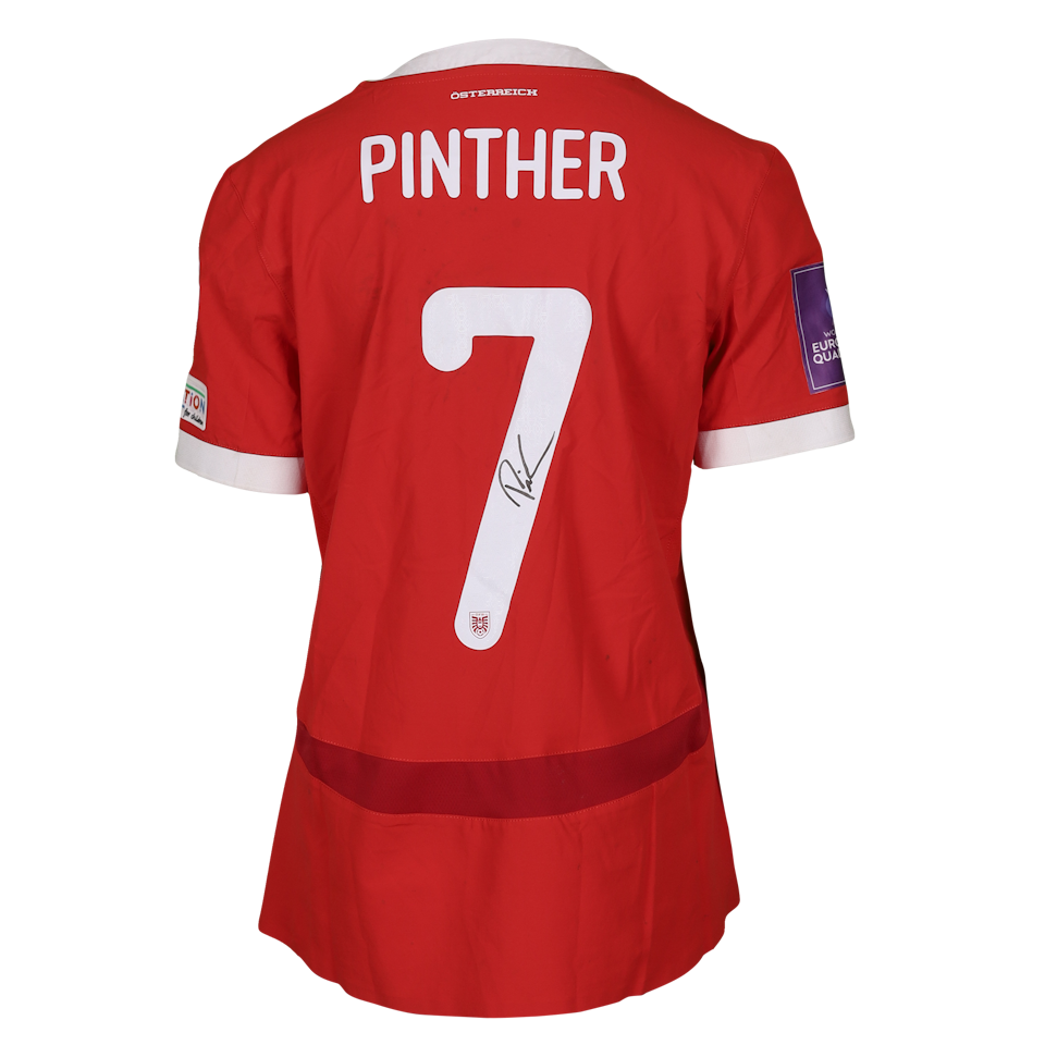 Viktoria Pinther Austria W jersey