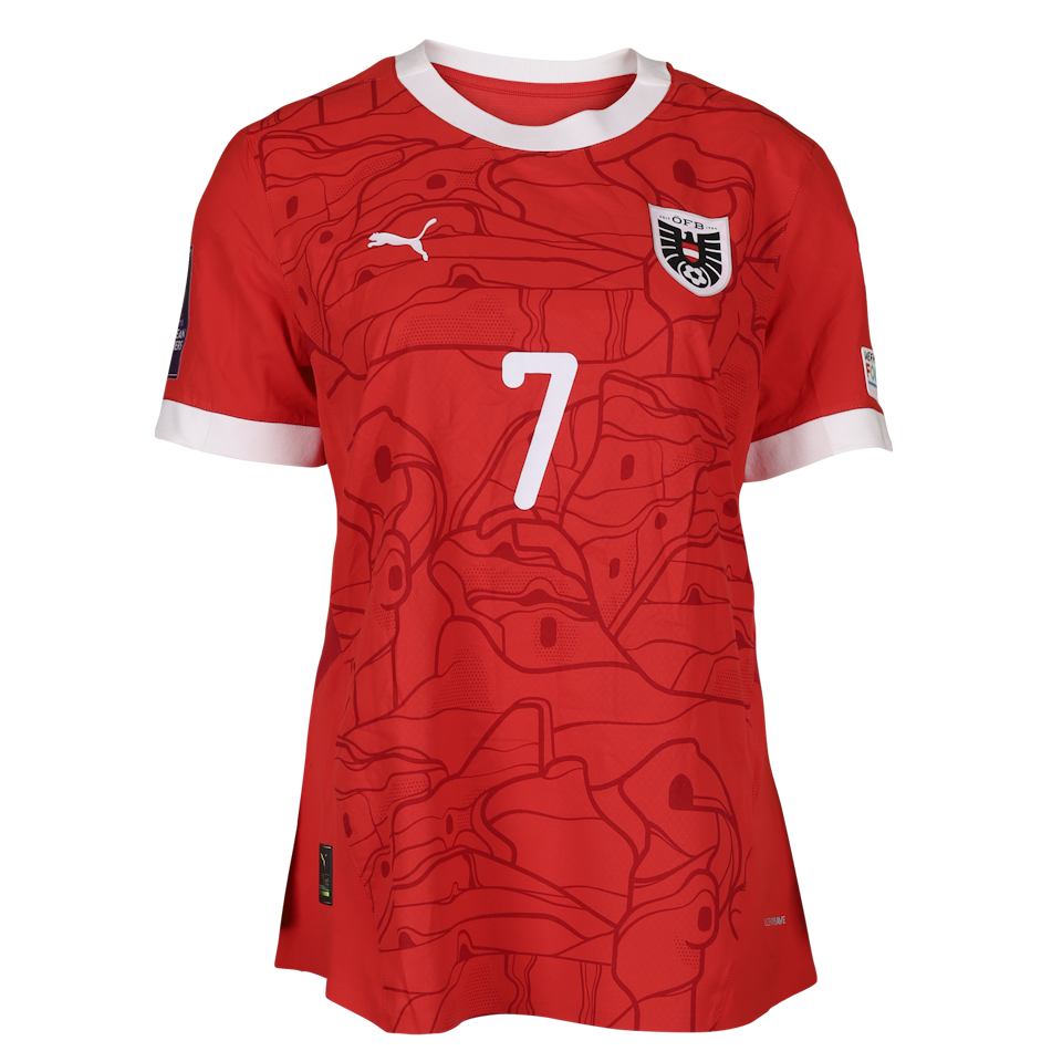 Viktoria Pinther Austria W jersey