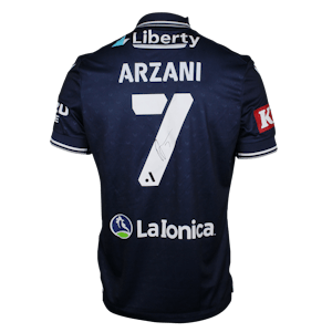 Daniel Arzani Melbourne Victory shirt