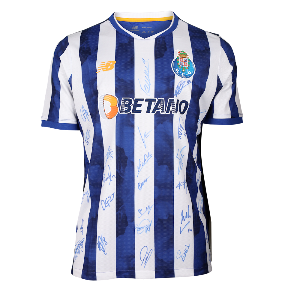 Squad Signed Shirt - 2024/25 - Home  - 26