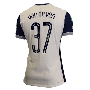 Mickey van de Ven Tottenham Hotspur forması