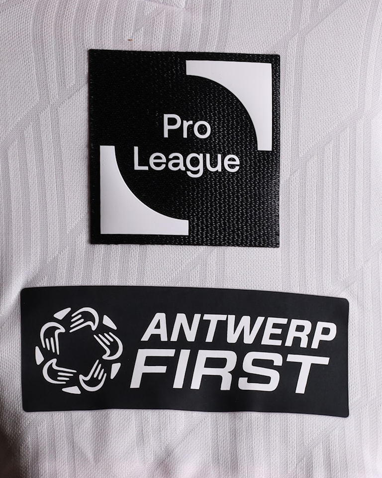 Vincent Janssen Royal Antwerp FC shirt