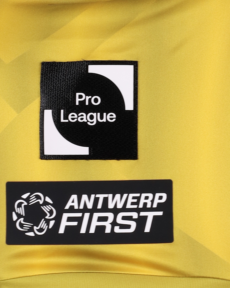 Jean Butez Royal Antwerp FC shirt