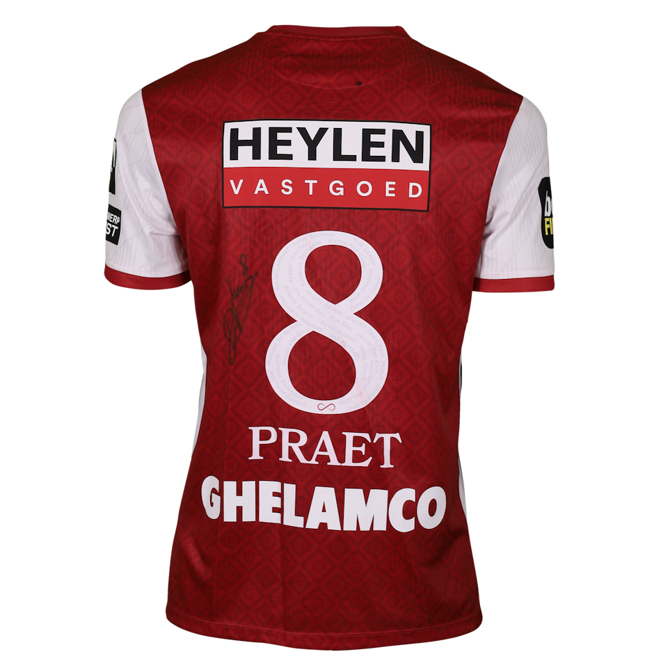 Royal Antwerp FC 팀의 Dennis Praet 셔츠