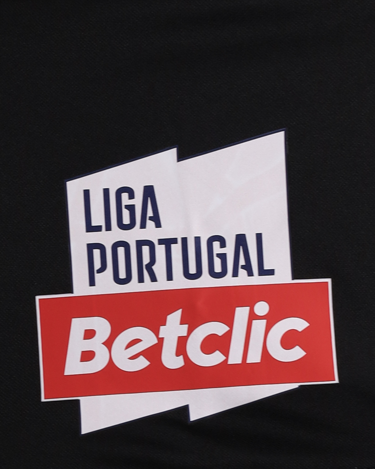 Zeno Debast Sporting CP shirt