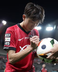 Match Scored Ball `33 - Sang-woo Kang