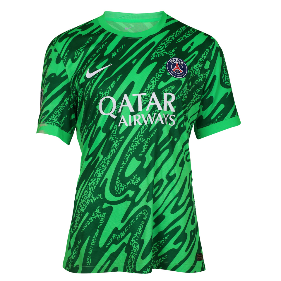 Paris Saint-Germain 팀의 Matvey Safonov 셔츠