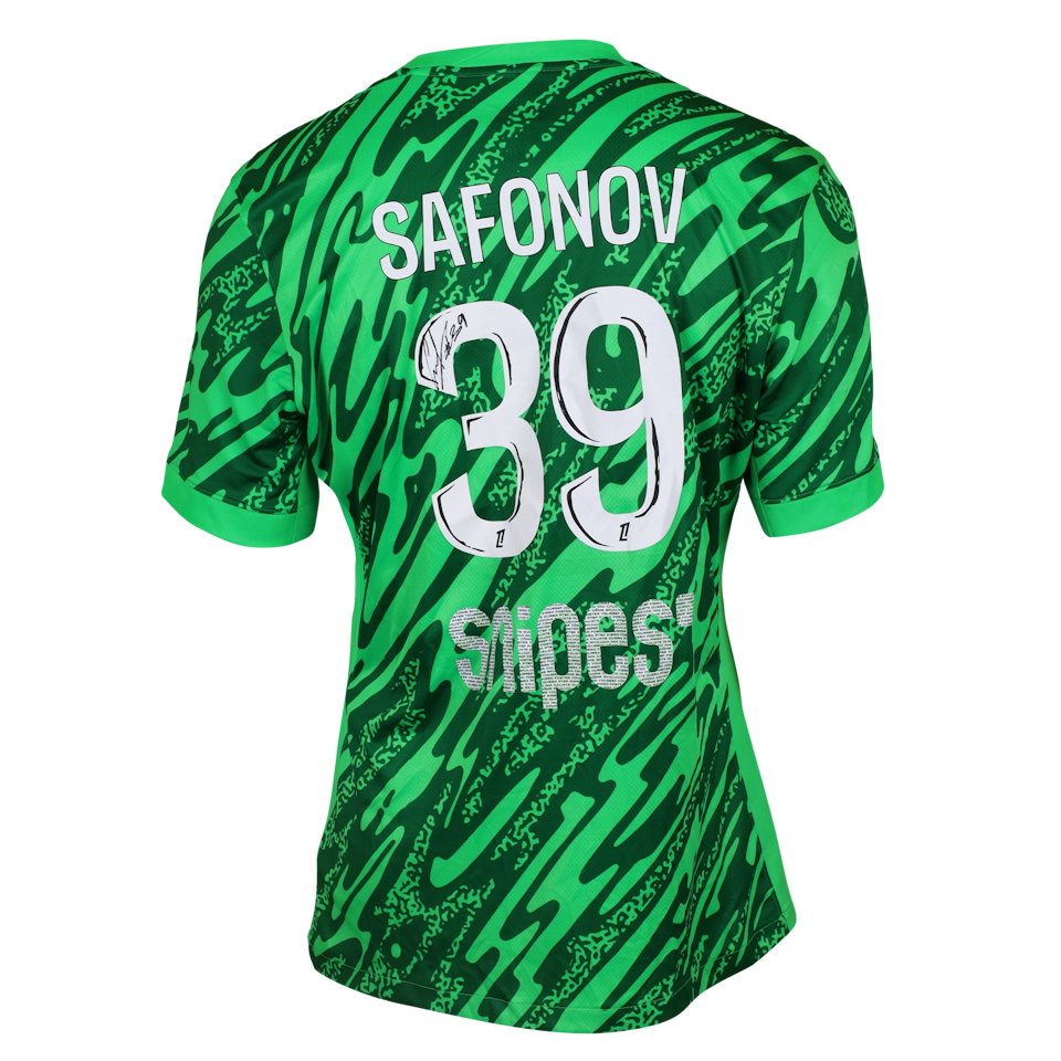 Paris Saint-Germain 팀의 Matvey Safonov 셔츠