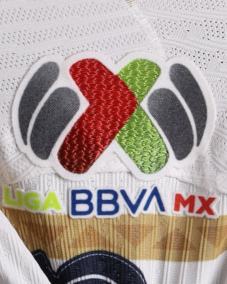 Pablo Bennevendo Peña Pumas jersey