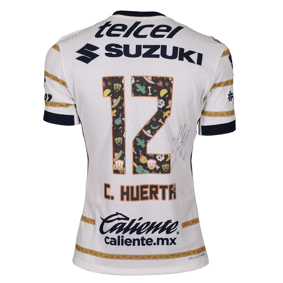 Cesar Huerta Pumas shirt