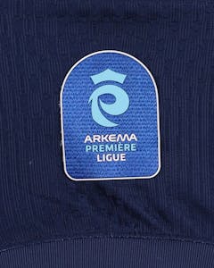 Paris Saint-Germain Féminines 팀의 Onyi Echegini 셔츠