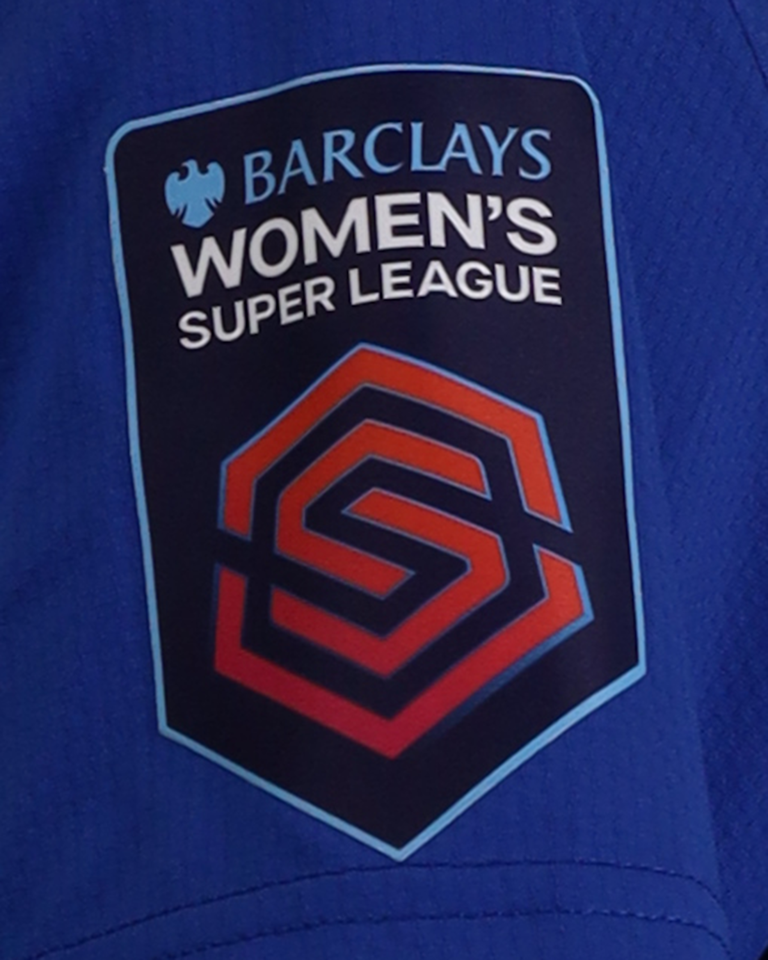 Macy Settle Everton Women shirt