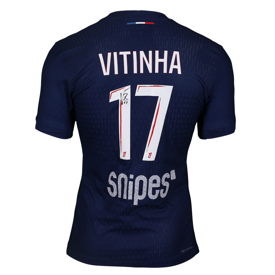 Vitinha Paris Saint-Germain shirt