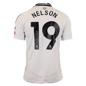 Reiss Nelson Fulham forması