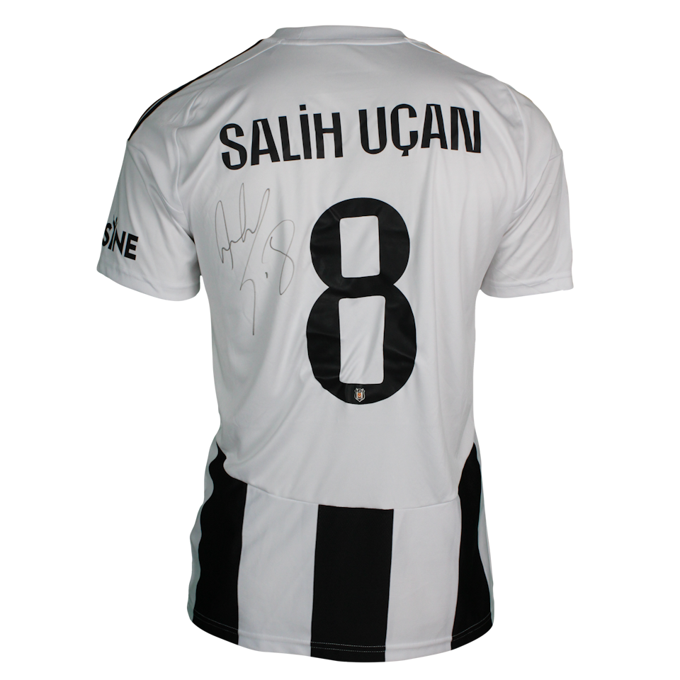 Salih Uçan Beşiktaş JK forması