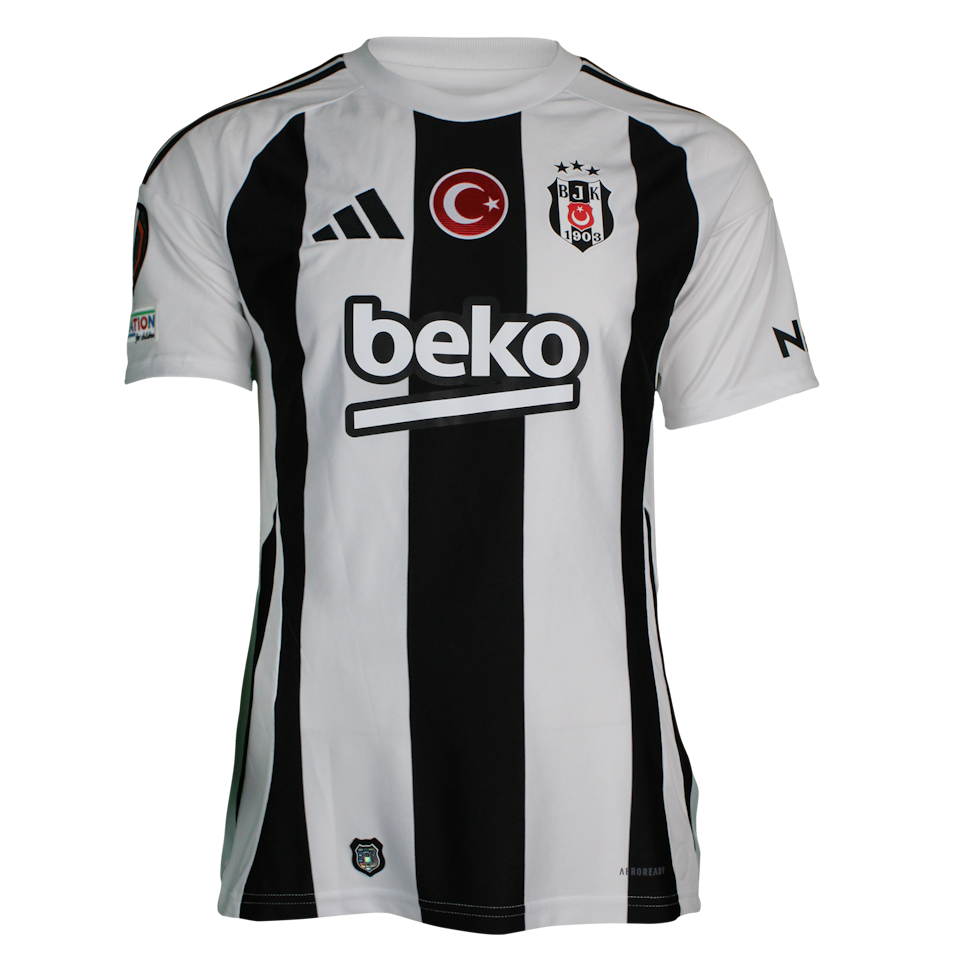 Salih Uçan Beşiktaş JK forması