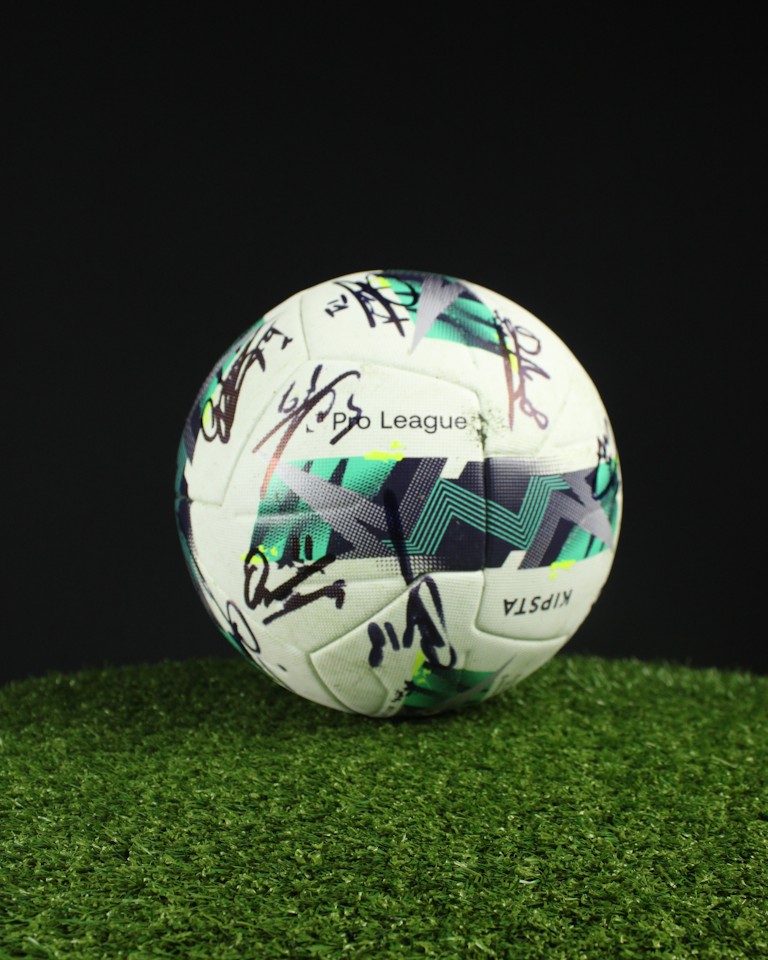 Squad Signed Ball | Royal Antwerp FC