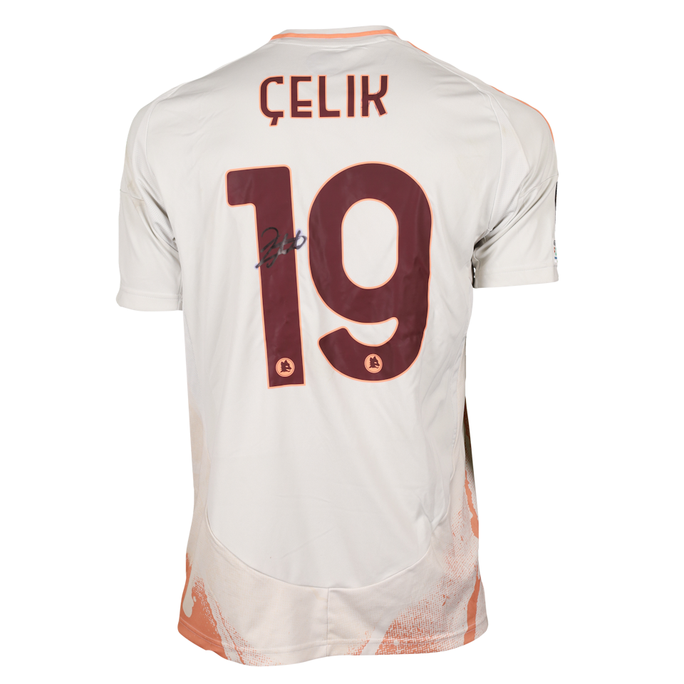 Zeki Çelik AS Roma shirt