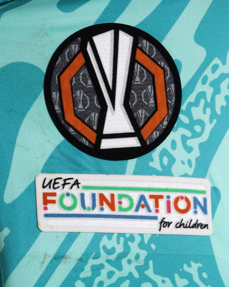 Kevin Trapp Eintracht Frankfurt shirt
