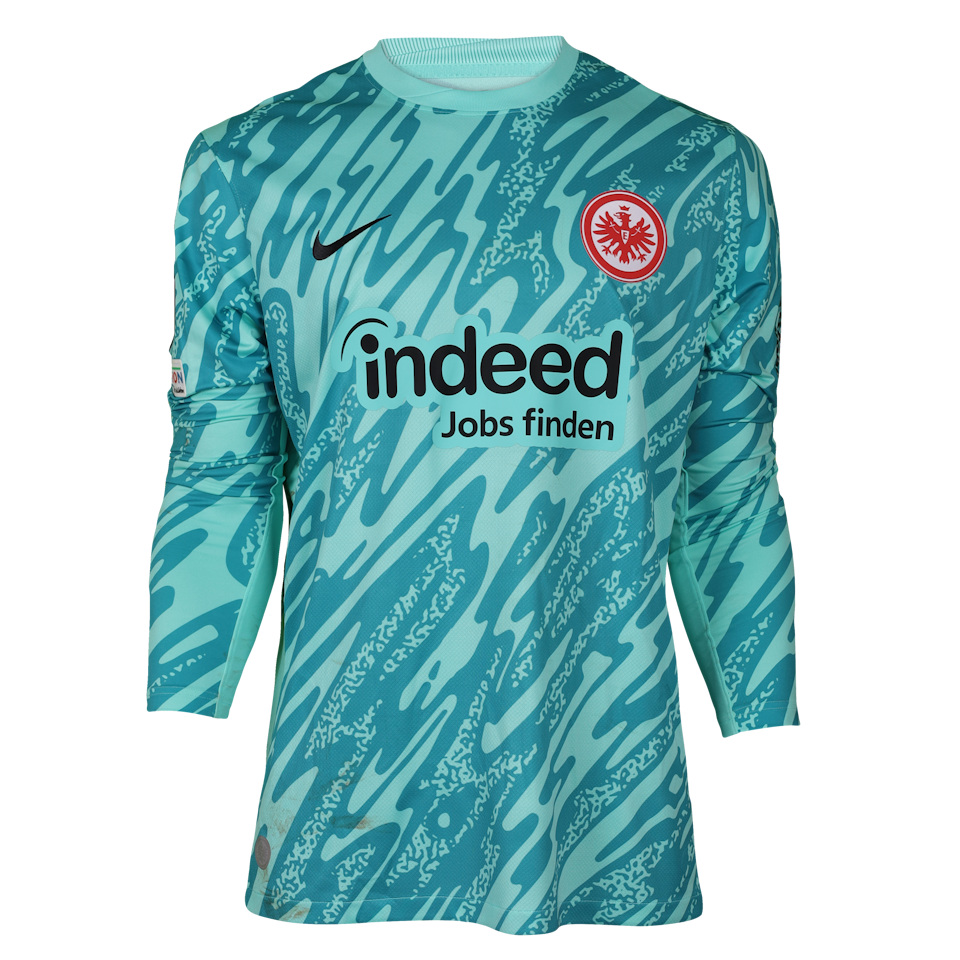 Kevin Trapp Eintracht Frankfurt shirt