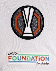 Eric Junior Dina Ebimbe Eintracht Frankfurt camisa.