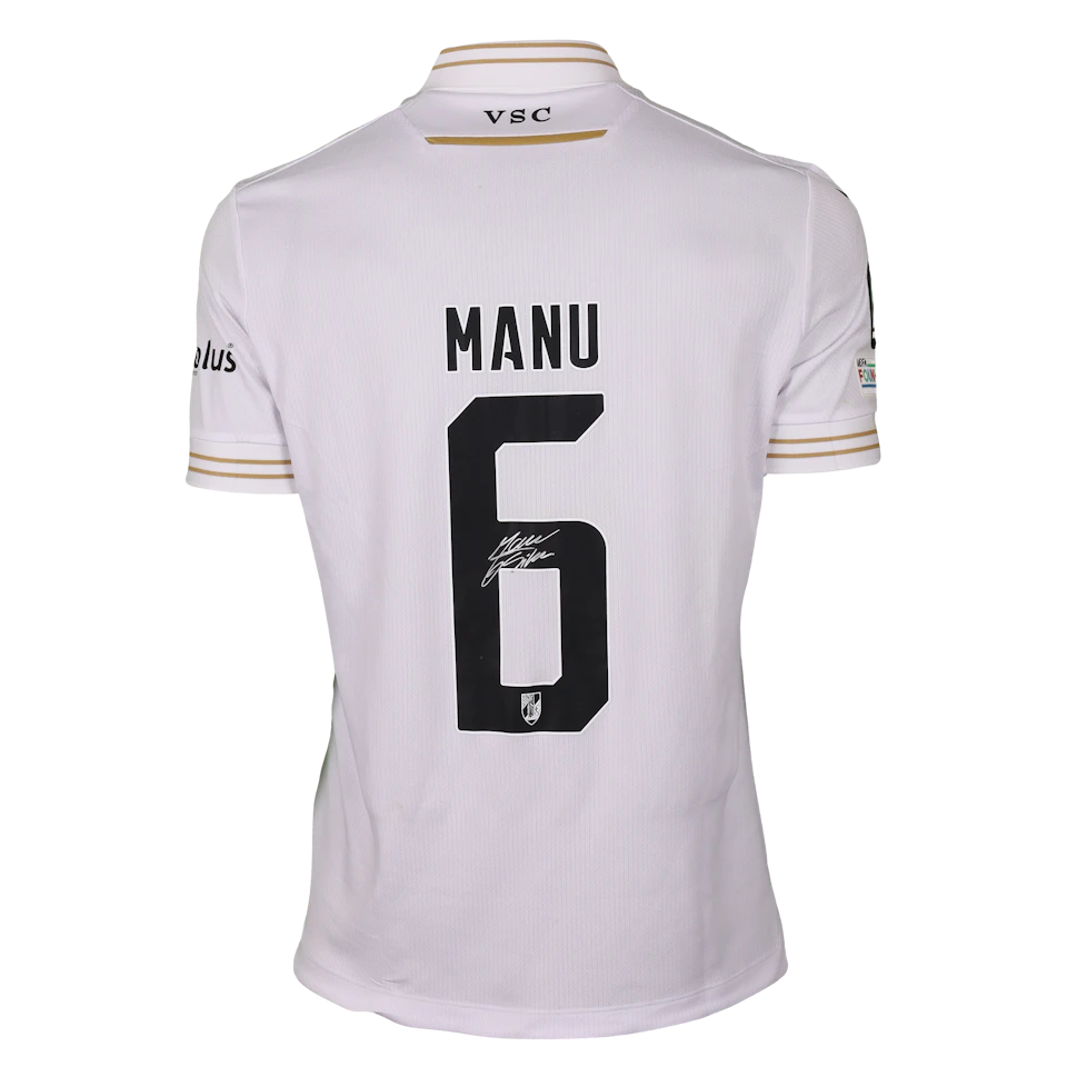 Manu Silva Vitória SC shirt