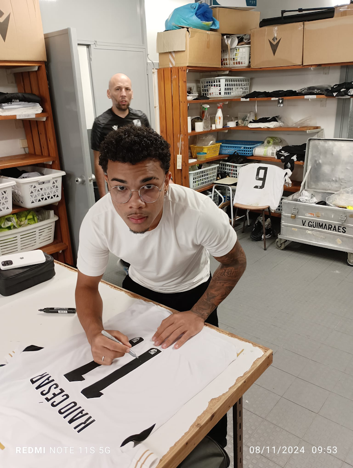 Kaio César Andrade Lima Vitória SC shirt