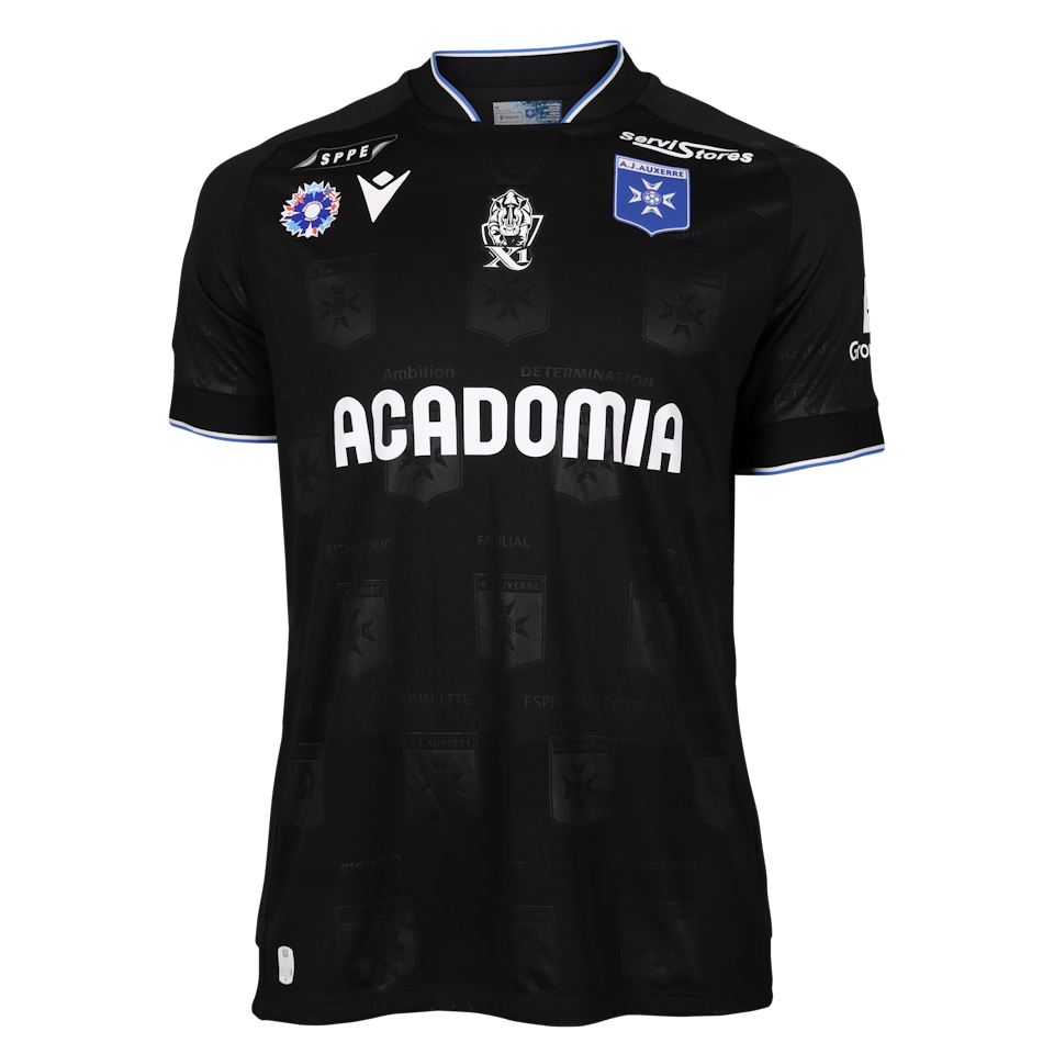 Lassine Sinayoko AJ Auxerre shirt