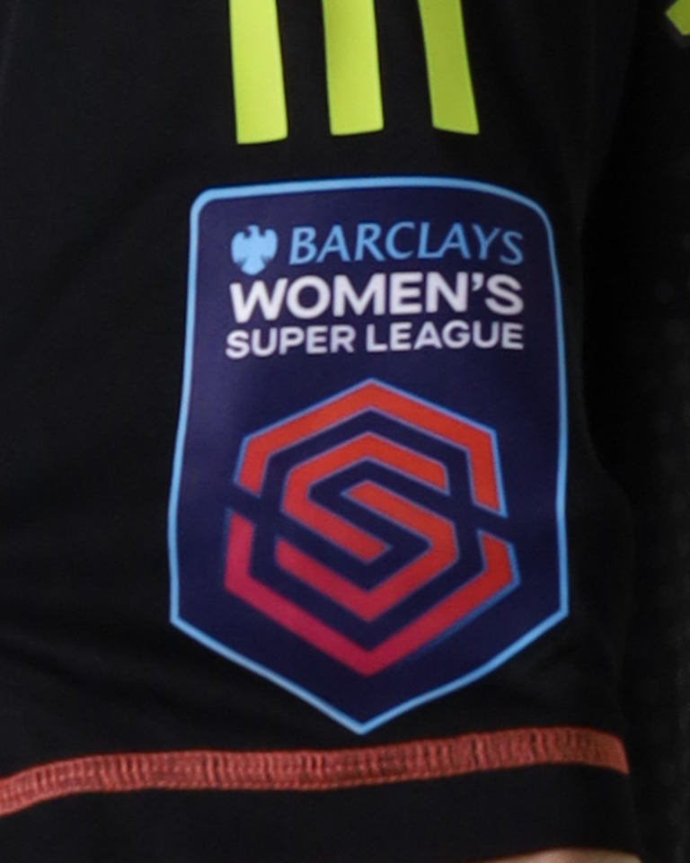 Daphne van Domselaar Arsenal WFC shirt