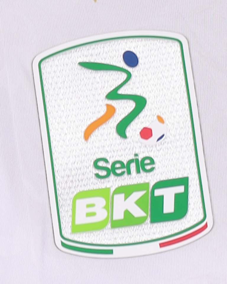 Ebenezer Akinsanmiro Sampdoria camisa.
