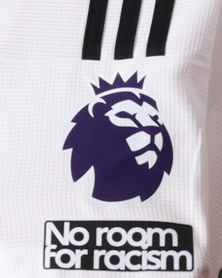 Kenny Tete Fulham camisa.