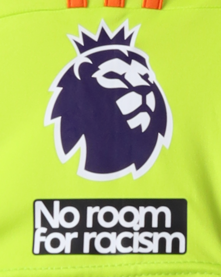 Steven Benda Fulham shirt