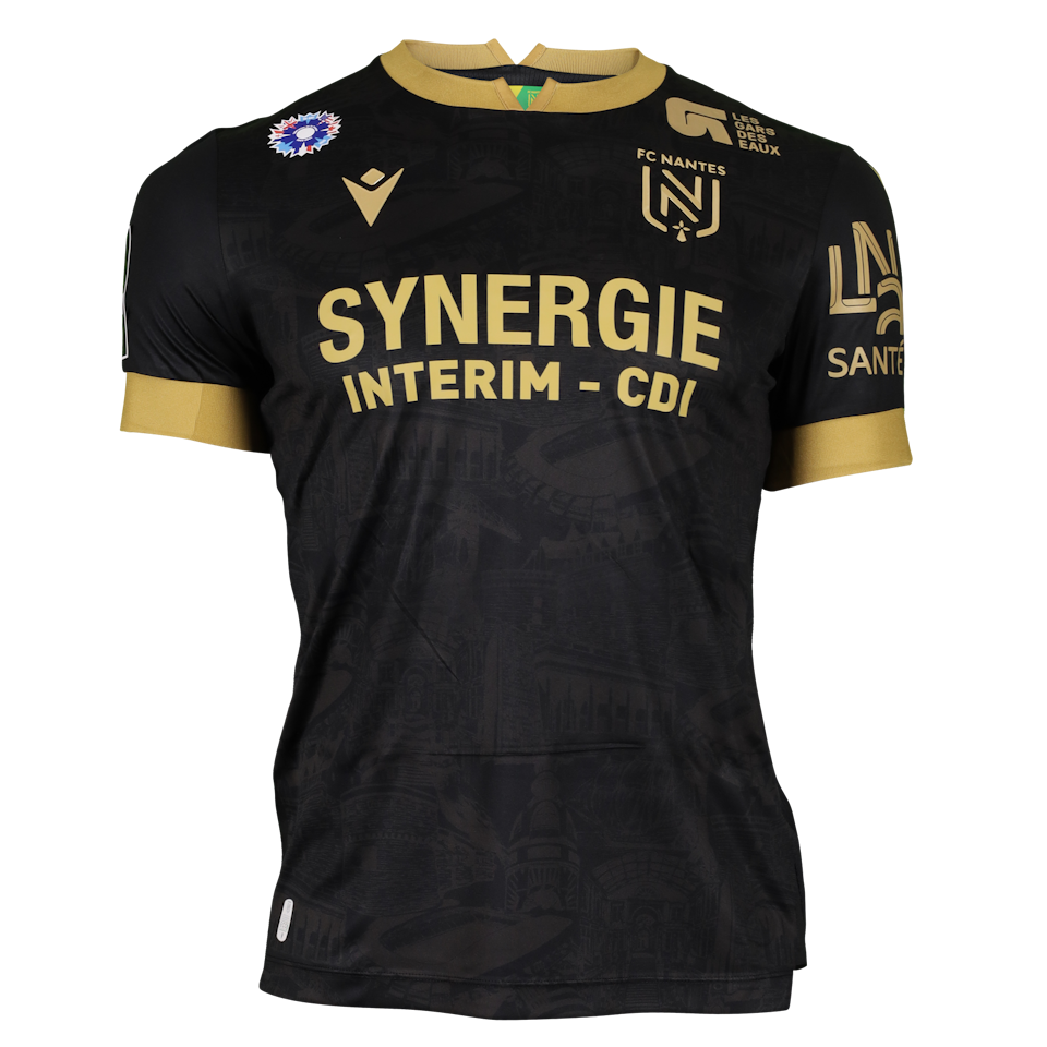 FC Nantes 팀의 Moses Simon 셔츠
