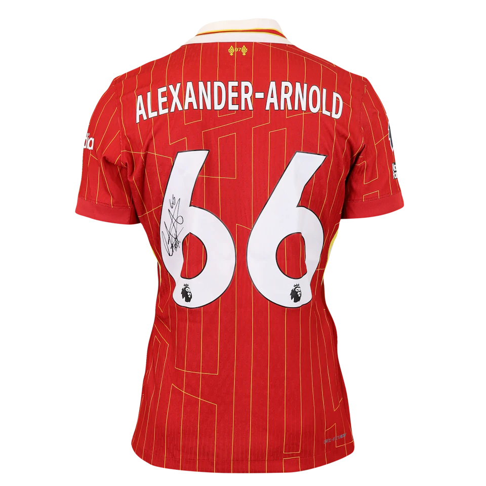 来自Liverpool的Trent Alexander-Arnold球衣