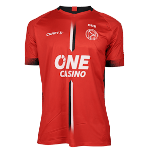 Thom Haye Almere City のシャツ