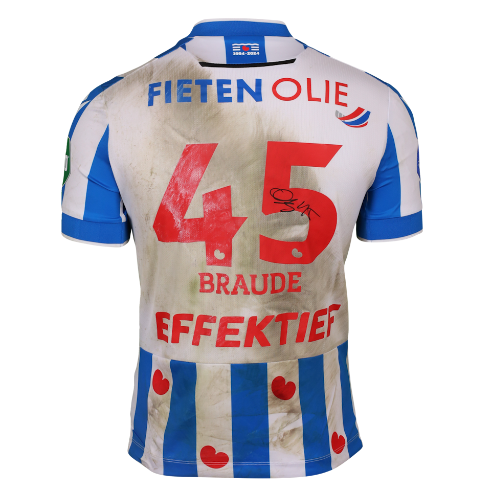 SC Heerenveen 팀의 Oliver Johansen Braude 셔츠