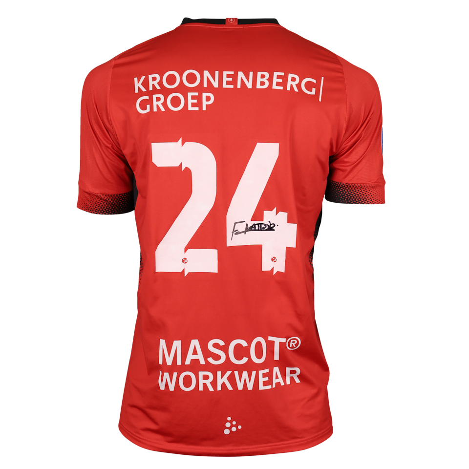Faiz Mattoir Almere City shirt