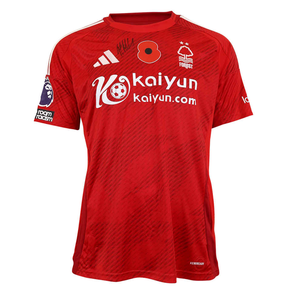 Nikola Milenković Nottingham Forest jersey