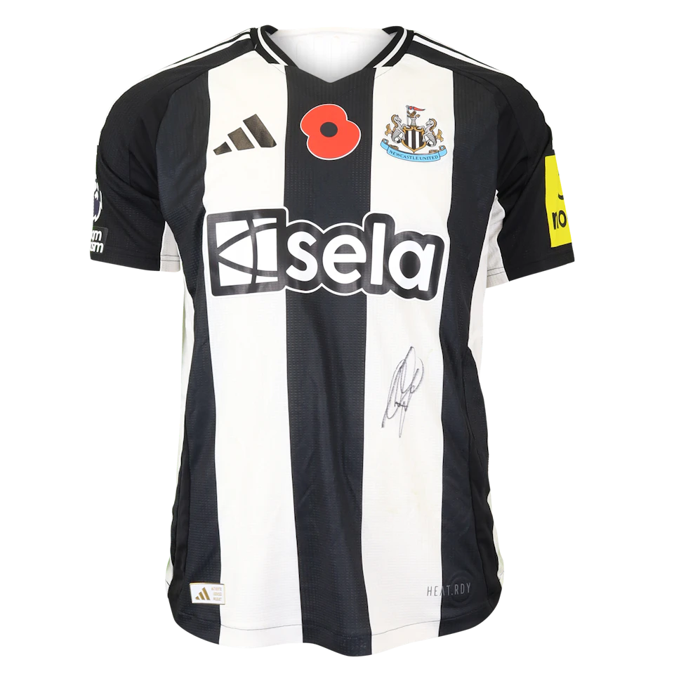 Newcastle United 팀의 Fabian Schär 셔츠