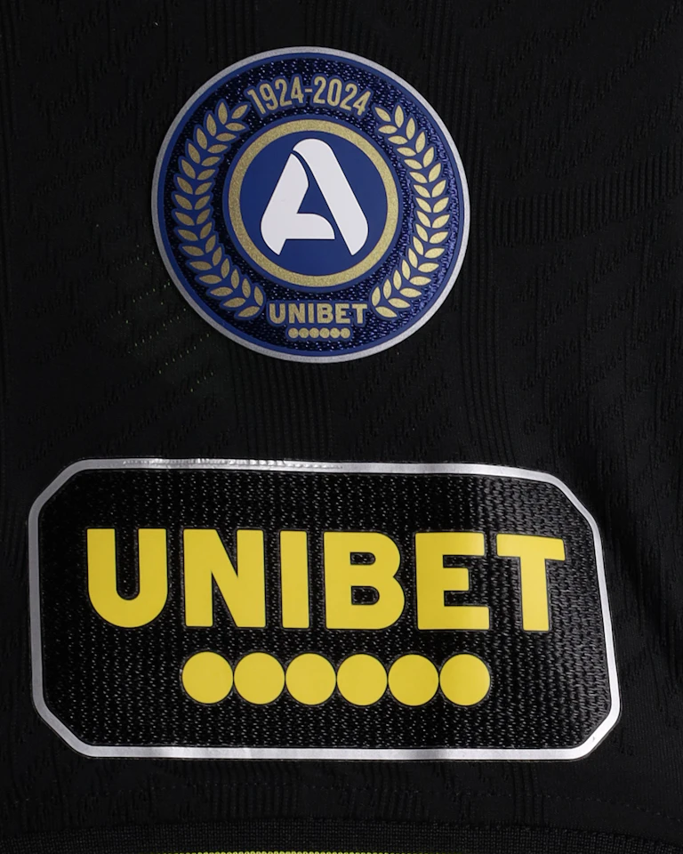 Camisola de Dino Beširović, AIK