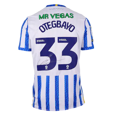 来自Sheffield Wednesday的Gabriel Otegbayo球衣