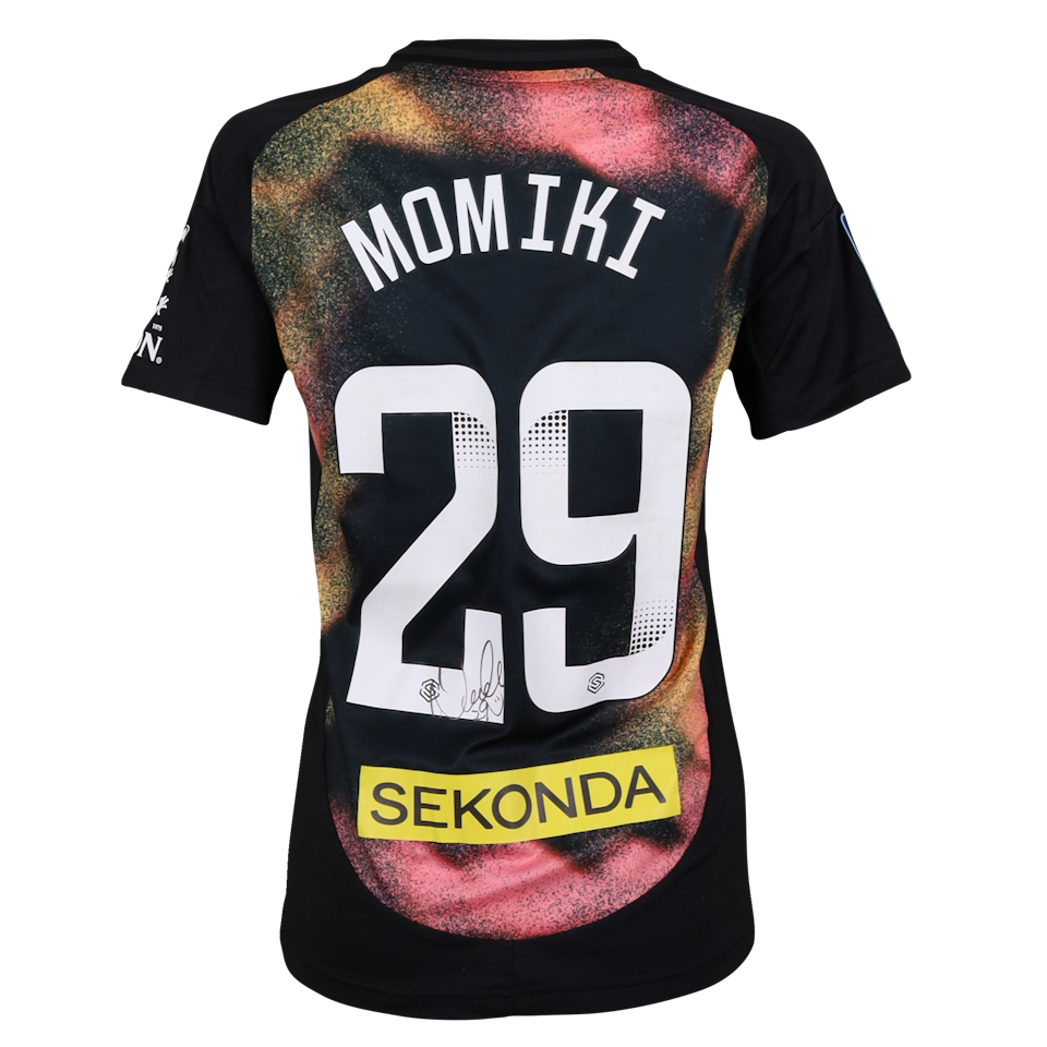 Yuka Momiki 籾木結花 Leicester Women shirt