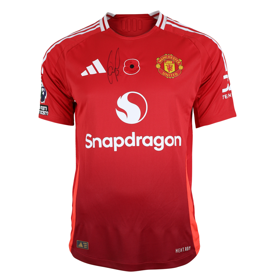 Victor Nilsson Lindelöf Manchester United shirt