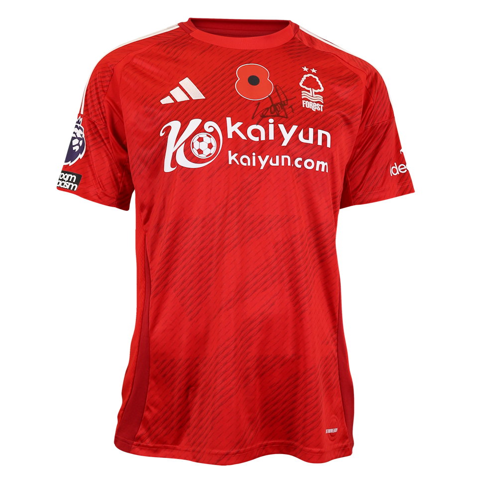 Taiwo Michael Awoniyi Nottingham Forest shirt